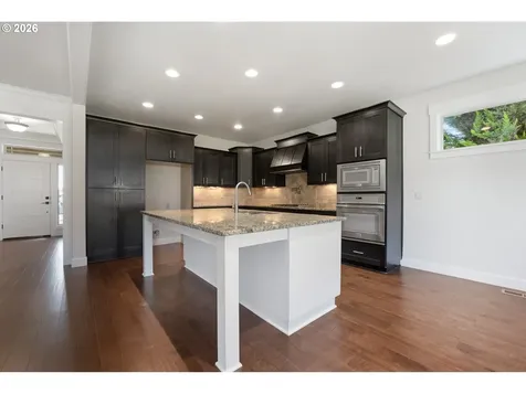 13540 SE Greenwood Court Clackamas OR 97015