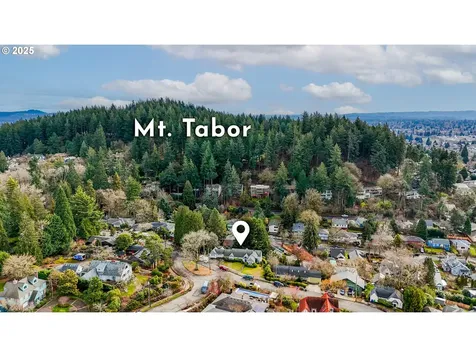 6500 SE Scott Drive Portland OR 97215