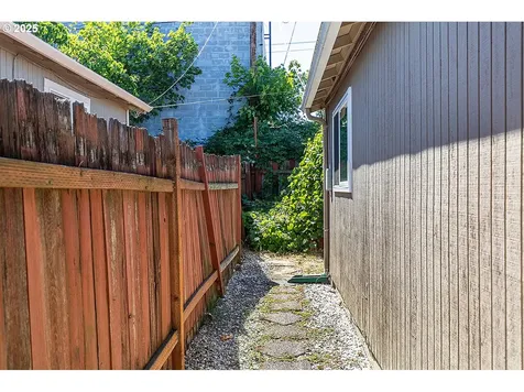 6331 SE 83rd Avenue Portland OR 97266
