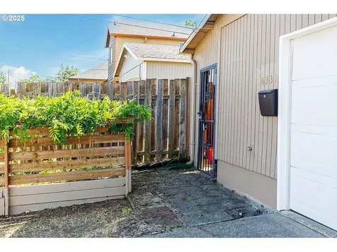 6331 SE 83rd Avenue Portland OR 97266