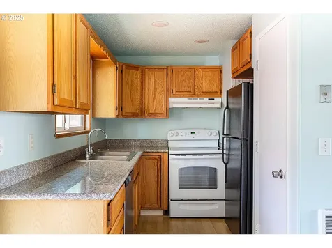 6331 SE 83rd Avenue Portland OR 97266