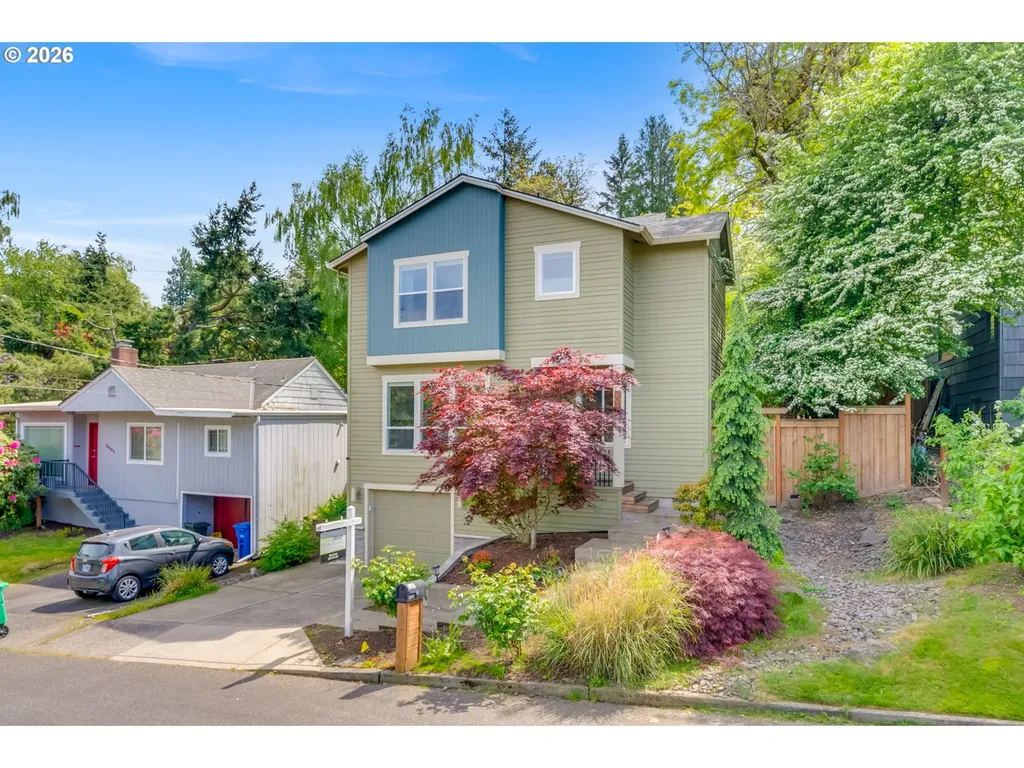 3014 SW Iowa Street Portland OR 97239