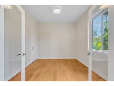 3014 SW Iowa Street Portland OR 97239