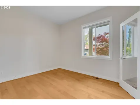 3014 SW Iowa Street Portland OR 97239