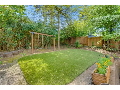 3014 SW Iowa Street Portland OR 97239