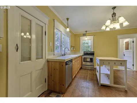 2117 A Street Forest Grove OR 97116