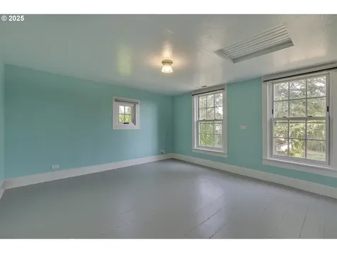 2117 A Street Forest Grove OR 97116