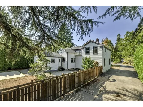 2117 A Street Forest Grove OR 97116