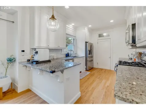 2534 SE 32nd Avenue Portland OR 97202