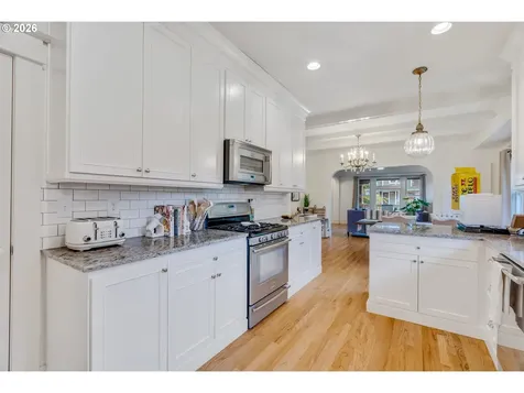 2534 SE 32nd Avenue Portland OR 97202