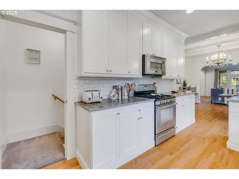 2534 SE 32nd Avenue Portland OR 97202