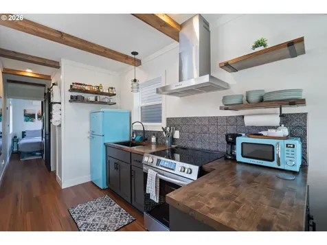 335 Hillsdale Street Oceanside OR 97134