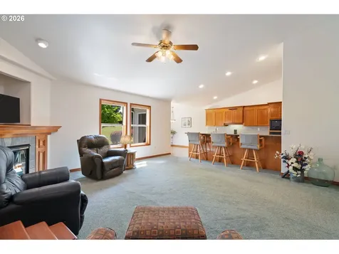 14213 NW 28th Place Vancouver WA 98685