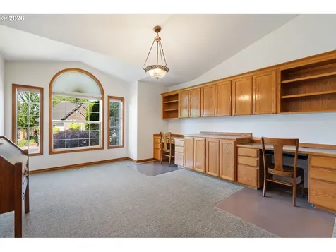 14213 NW 28th Place Vancouver WA 98685