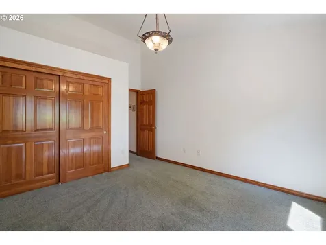 14213 NW 28th Place Vancouver WA 98685