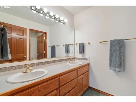 14213 NW 28th Place Vancouver WA 98685