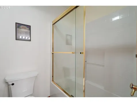 14213 NW 28th Place Vancouver WA 98685