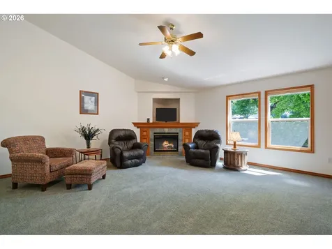 14213 NW 28th Place Vancouver WA 98685