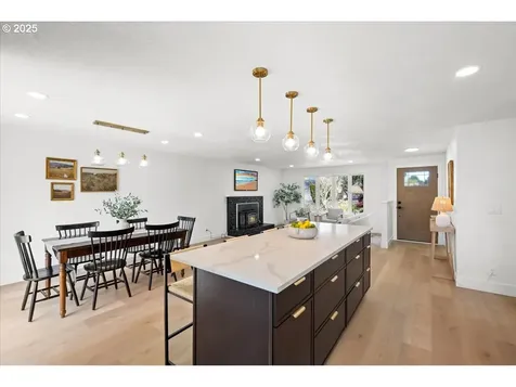 2565 SW 211th Court Beaverton OR 97003
