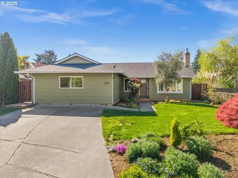 2565 SW 211th Court Beaverton OR 97003