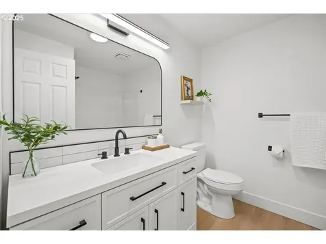 2565 SW 211th Court Beaverton OR 97003