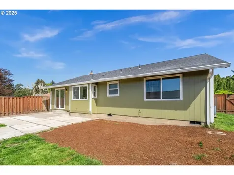 2565 SW 211th Court Beaverton OR 97003