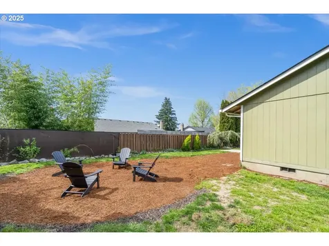 2565 SW 211th Court Beaverton OR 97003