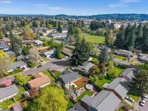 2565 SW 211th Court Beaverton OR 97003