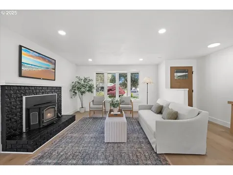 2565 SW 211th Court Beaverton OR 97003