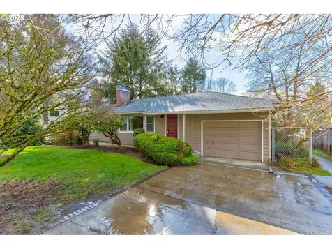 6325 SW 50th Avenue Portland OR 97221