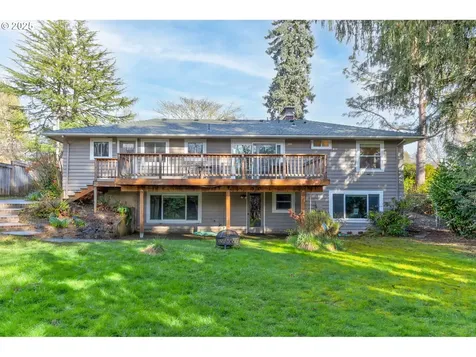 6325 SW 50th Avenue Portland OR 97221