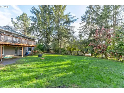 6325 SW 50th Avenue Portland OR 97221