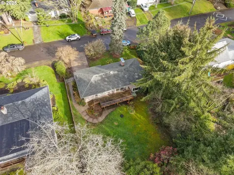 6325 SW 50th Avenue Portland OR 97221