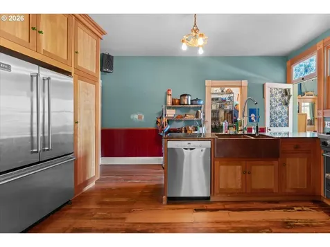 3039 SE Stark Street Portland OR 97214