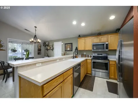 1680 SW Creekside Lane Mcminnville OR 97128