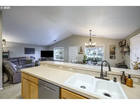 1680 SW Creekside Lane Mcminnville OR 97128