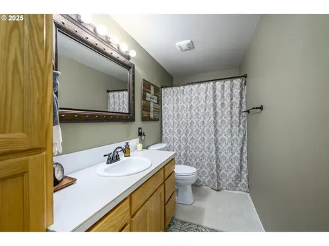 1680 SW Creekside Lane Mcminnville OR 97128