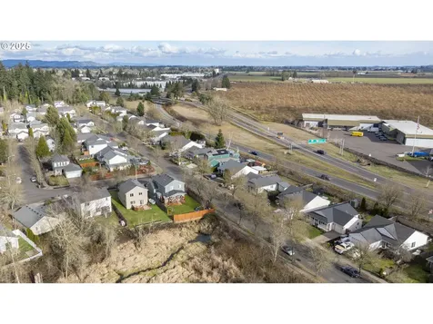 1680 SW Creekside Lane Mcminnville OR 97128