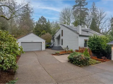 10450 SW Lancaster Road Portland OR 97219