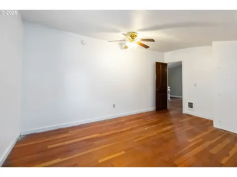 546 4th Avenue SW Castle Rock WA 98611