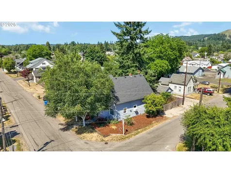 546 4th Avenue SW Castle Rock WA 98611
