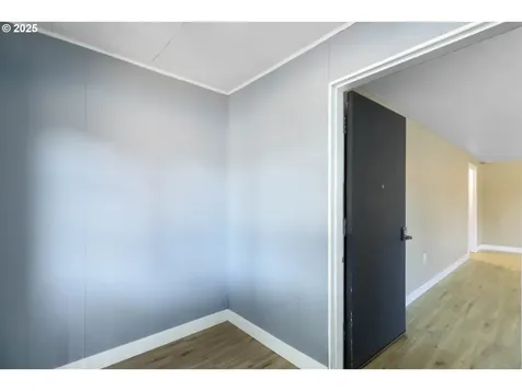 546 4th Avenue SW Castle Rock WA 98611