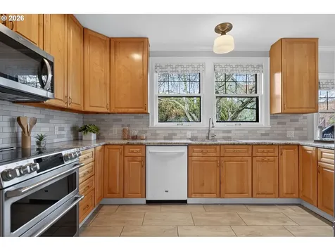 6971 N Vincent Avenue Portland OR 97217