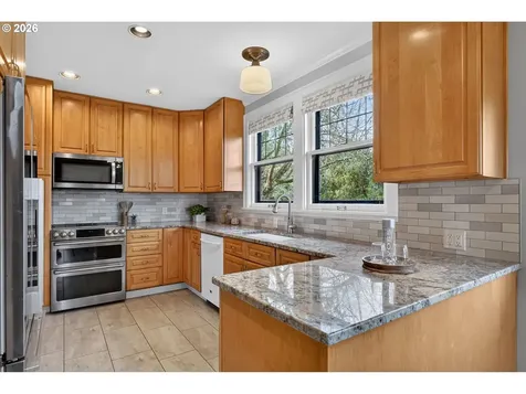 6971 N Vincent Avenue Portland OR 97217