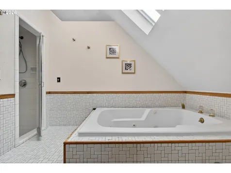 6971 N Vincent Avenue Portland OR 97217