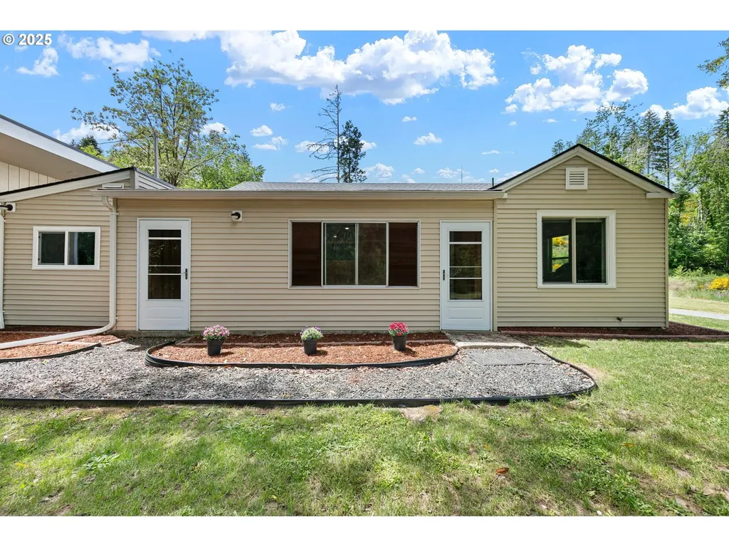 1442 Territorial Highway Cottage Grove OR 97424