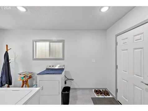 1442 Territorial Highway Cottage Grove OR 97424