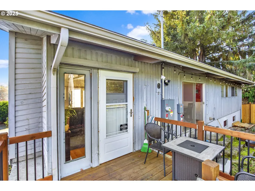 275 SW Towle Avenue Gresham OR 97080