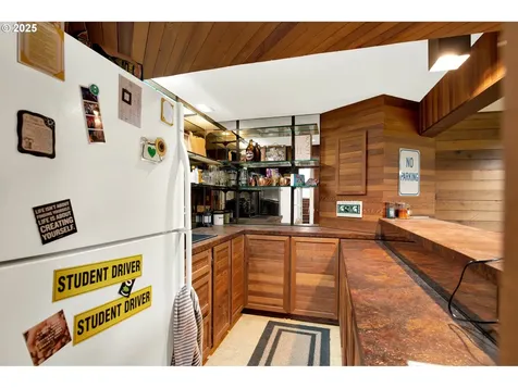 275 SW Towle Avenue Gresham OR 97080