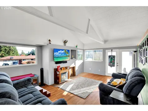 275 SW Towle Avenue Gresham OR 97080